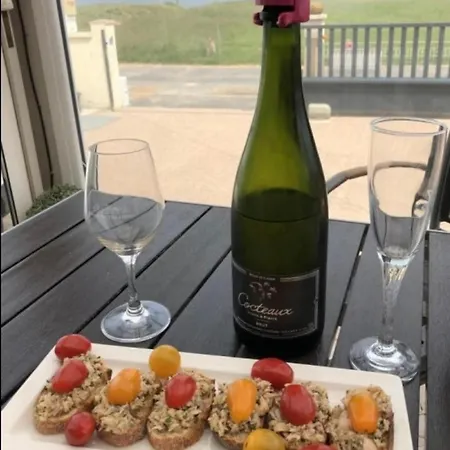 La Vague Salee Hermanville-sur-Mer