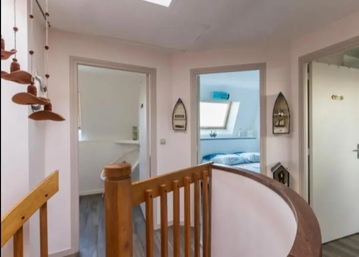 Πανσιόν La Vague Salee