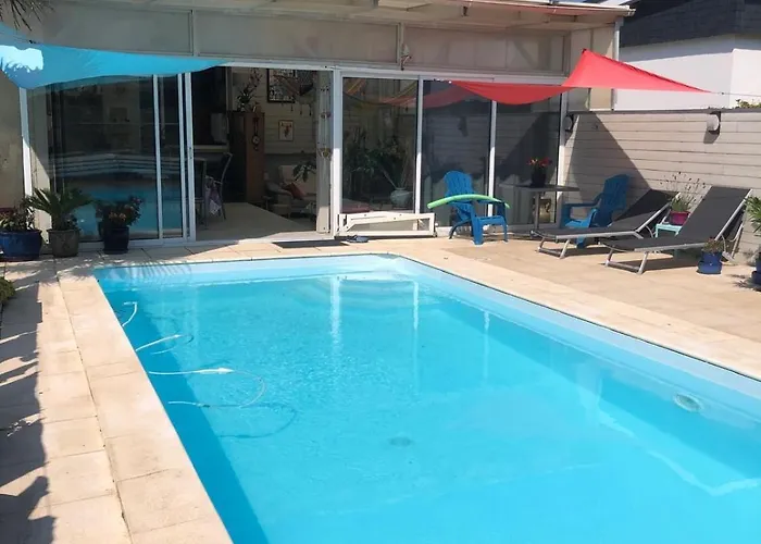 Πανσιόν La Vague Salee 3*